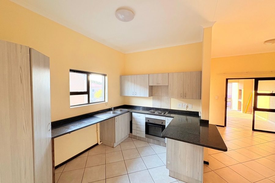 To Let 2 Bedroom Property for Rent in Goedeburg Gauteng