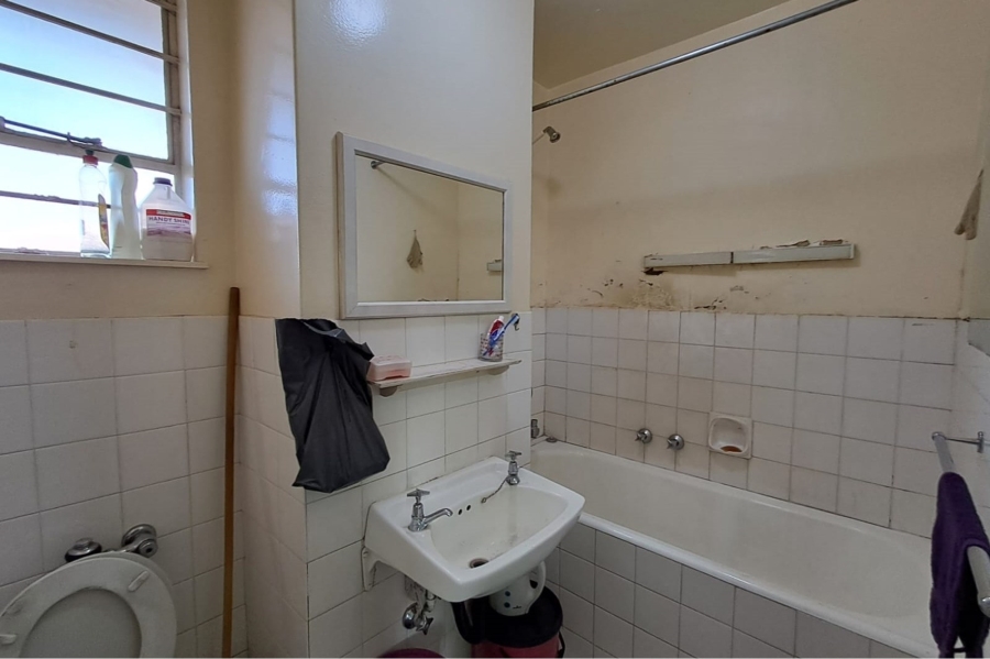 1 Bedroom Property for Sale in Kensington Gauteng