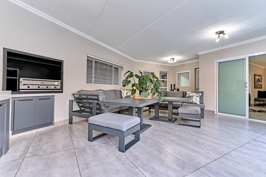 5 Bedroom Property for Sale in Dainfern Ridge Gauteng
