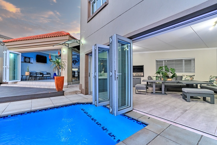 5 Bedroom Property for Sale in Dainfern Ridge Gauteng