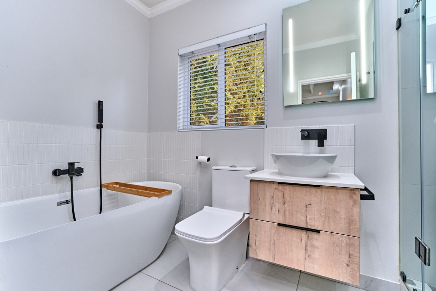 5 Bedroom Property for Sale in Dainfern Ridge Gauteng