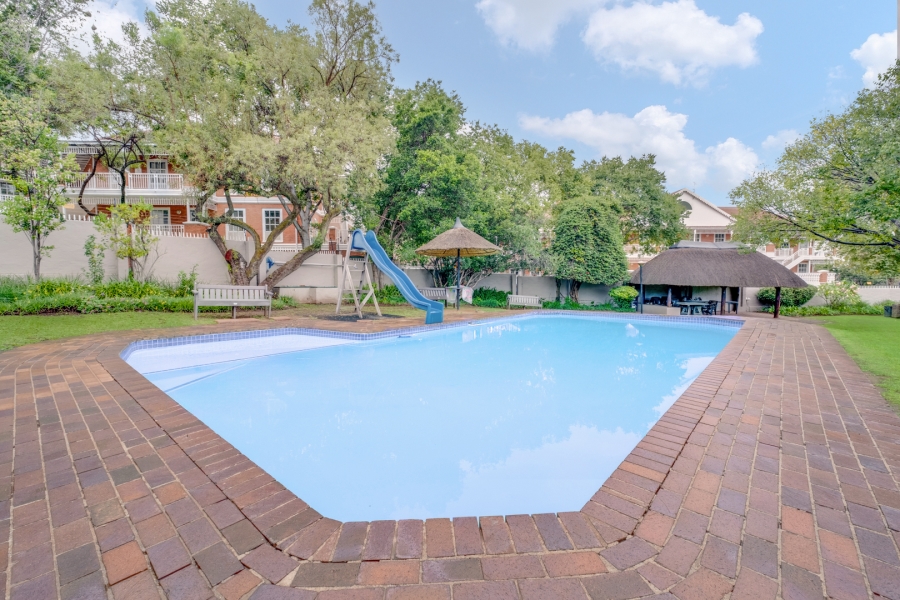 1 Bedroom Property for Sale in Bryanston Gauteng