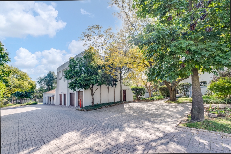 1 Bedroom Property for Sale in Bryanston Gauteng