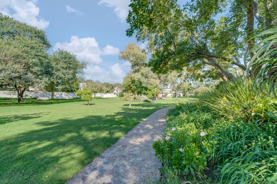 1 Bedroom Property for Sale in Bryanston Gauteng