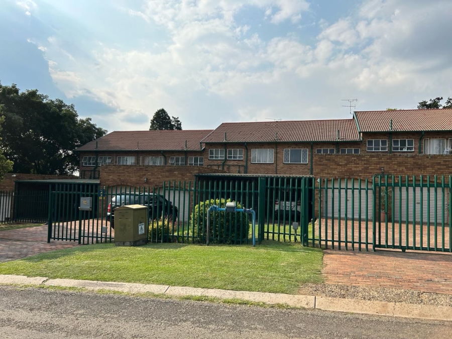 3 Bedroom Property for Sale in Croydon Gauteng