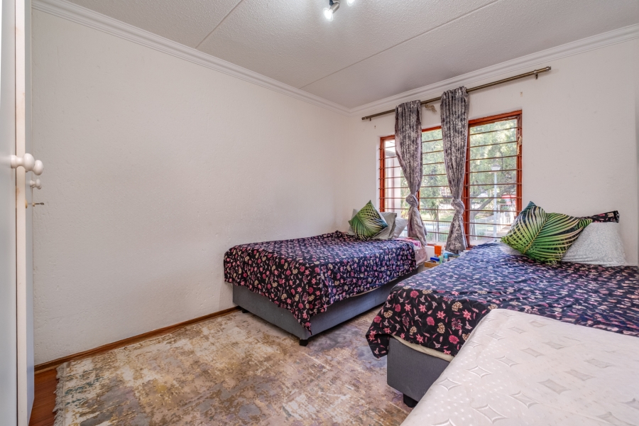 2 Bedroom Property for Sale in Bryanston Gauteng