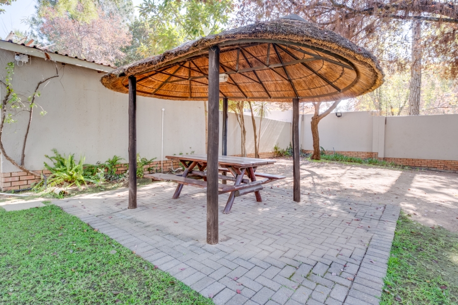 2 Bedroom Property for Sale in Bryanston Gauteng