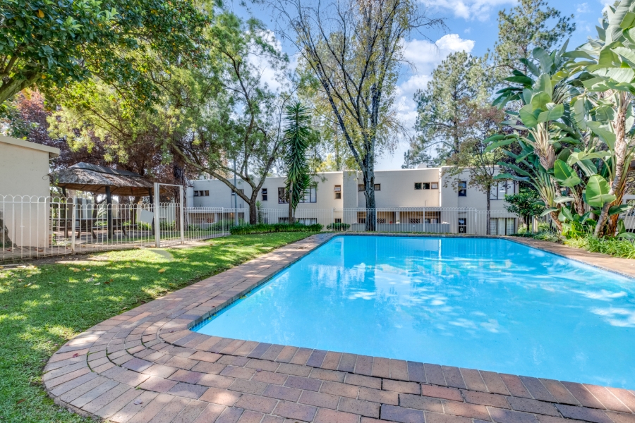 2 Bedroom Property for Sale in Bryanston Gauteng