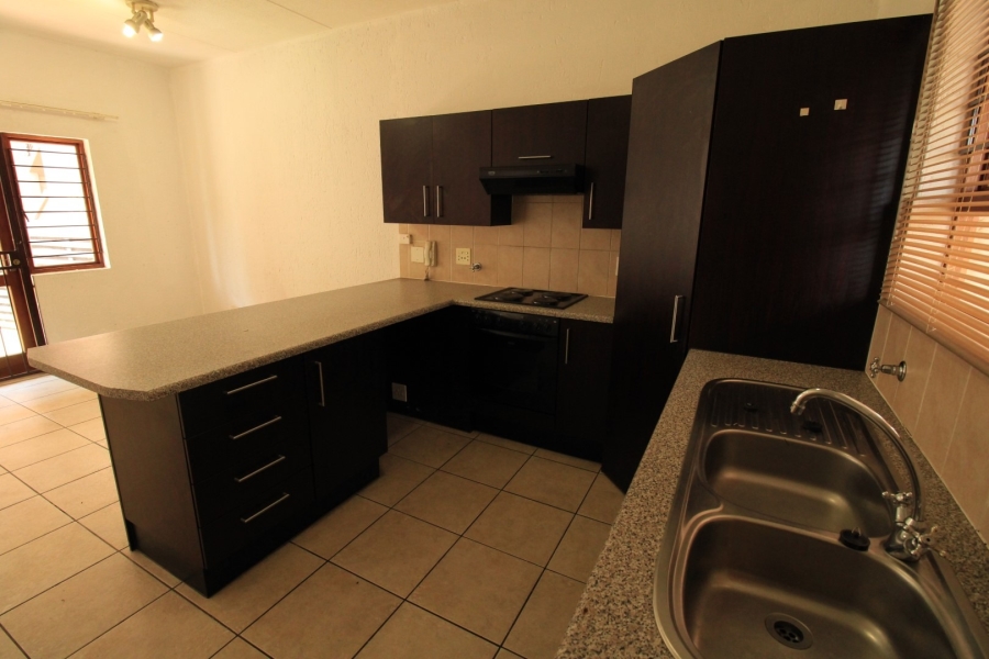 To Let 1 Bedroom Property for Rent in Paulshof Gauteng