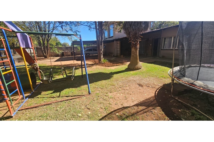 To Let 5 Bedroom Property for Rent in Casseldale Gauteng