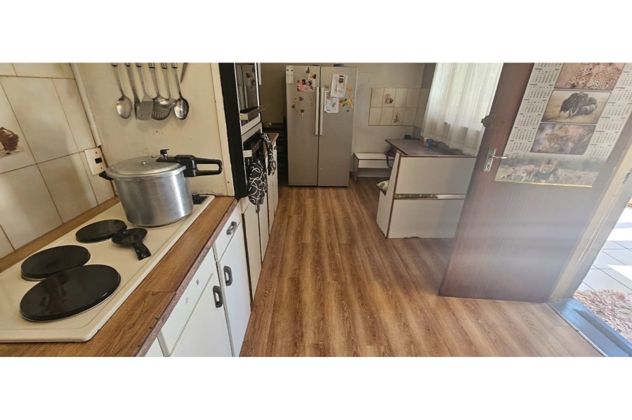 To Let 5 Bedroom Property for Rent in Casseldale Gauteng