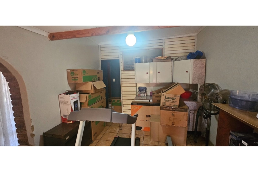 To Let 5 Bedroom Property for Rent in Casseldale Gauteng
