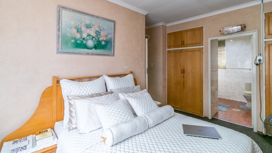 To Let 3 Bedroom Property for Rent in Bosmont Gauteng