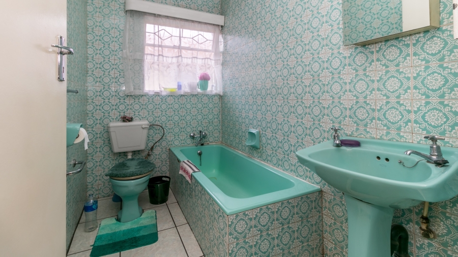 To Let 3 Bedroom Property for Rent in Bosmont Gauteng
