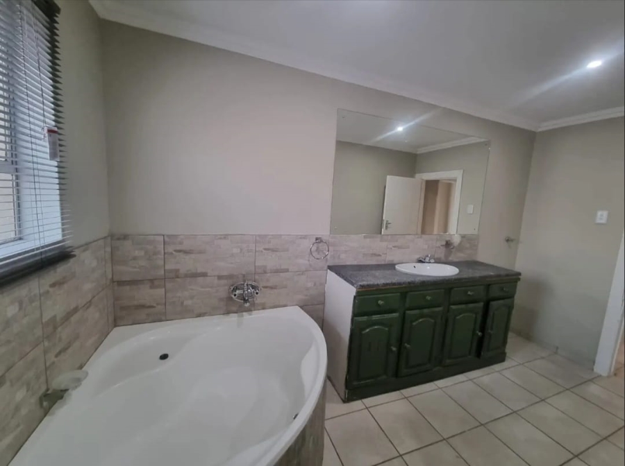To Let 2 Bedroom Property for Rent in Brakpan Central Gauteng