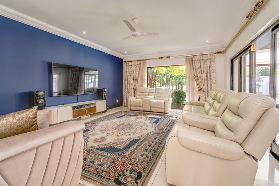 To Let 5 Bedroom Property for Rent in Fourways Gardens Gauteng