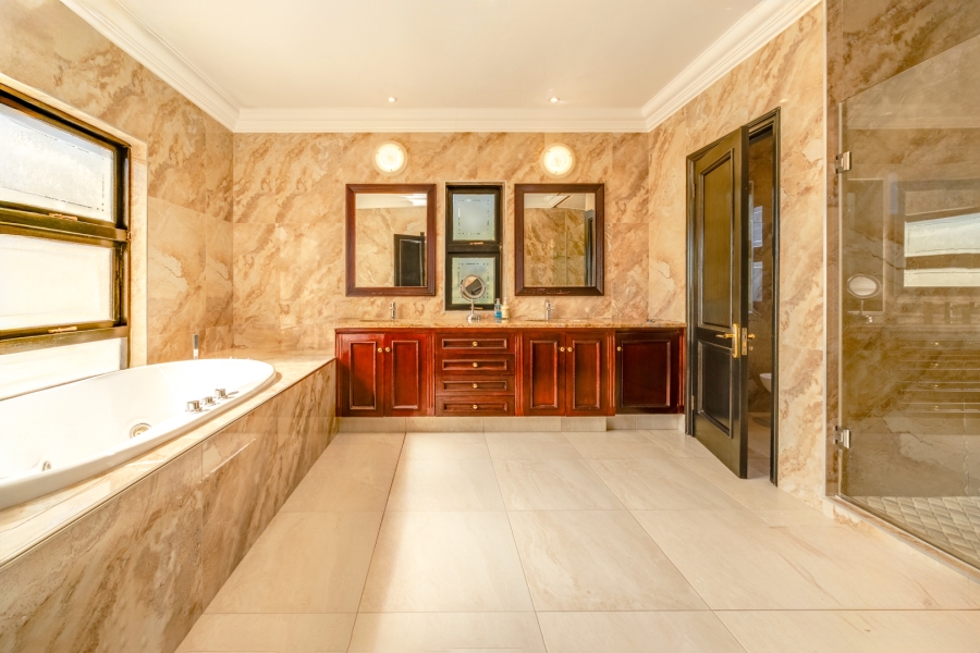 To Let 5 Bedroom Property for Rent in Fourways Gardens Gauteng