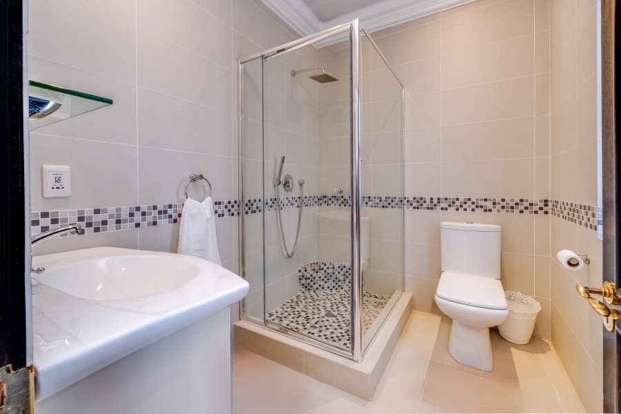 To Let 5 Bedroom Property for Rent in Fourways Gardens Gauteng