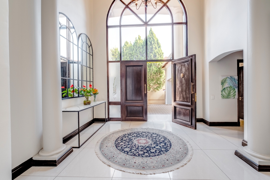 To Let 5 Bedroom Property for Rent in Fourways Gardens Gauteng