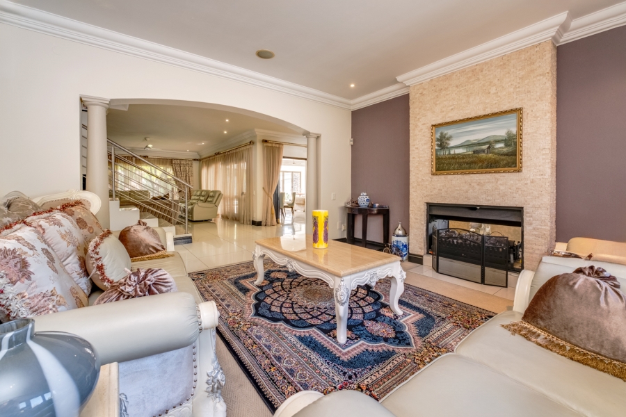 To Let 5 Bedroom Property for Rent in Fourways Gardens Gauteng