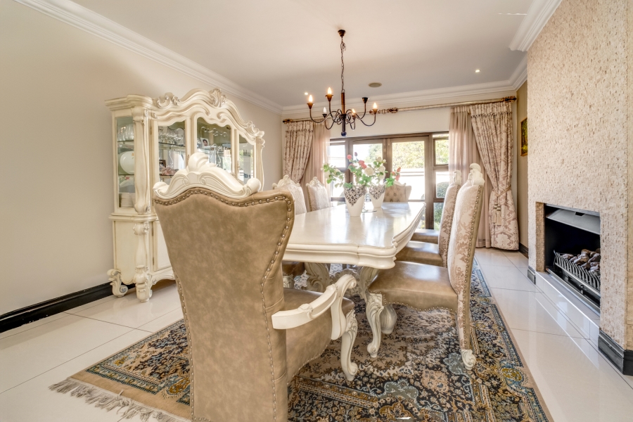 To Let 5 Bedroom Property for Rent in Fourways Gardens Gauteng