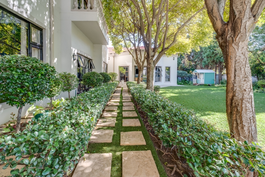 To Let 5 Bedroom Property for Rent in Fourways Gardens Gauteng