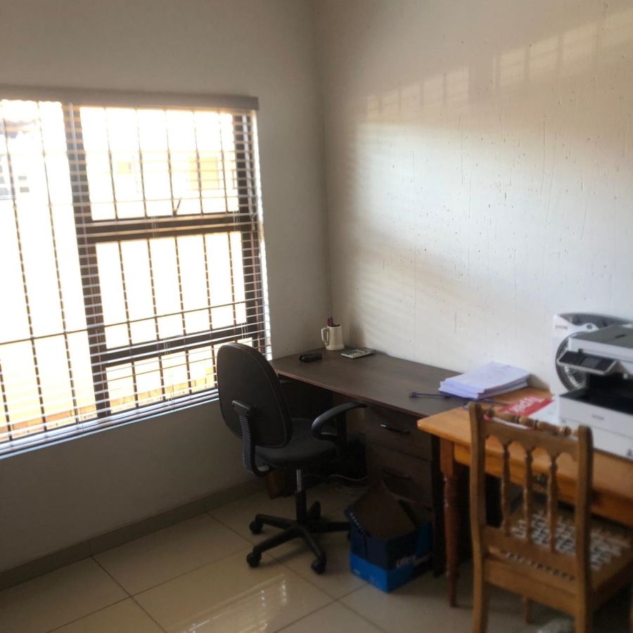 To Let 2 Bedroom Property for Rent in Witpoortjie AH Gauteng