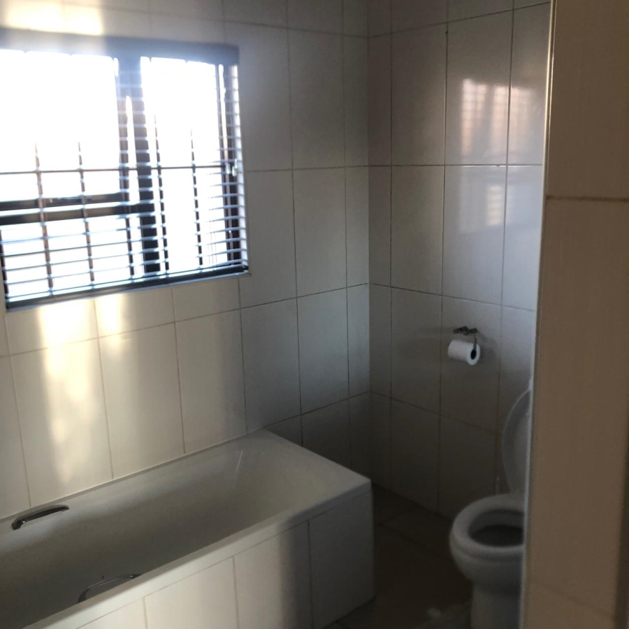To Let 2 Bedroom Property for Rent in Witpoortjie AH Gauteng