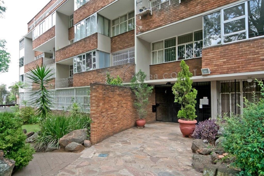 To Let 1 Bedroom Property for Rent in Cyrildene Gauteng