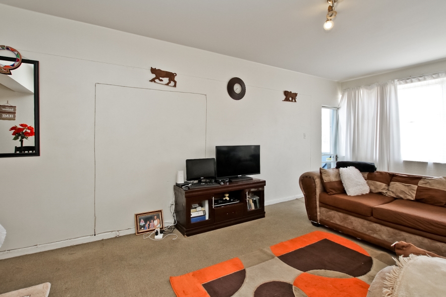 To Let 1 Bedroom Property for Rent in Cyrildene Gauteng