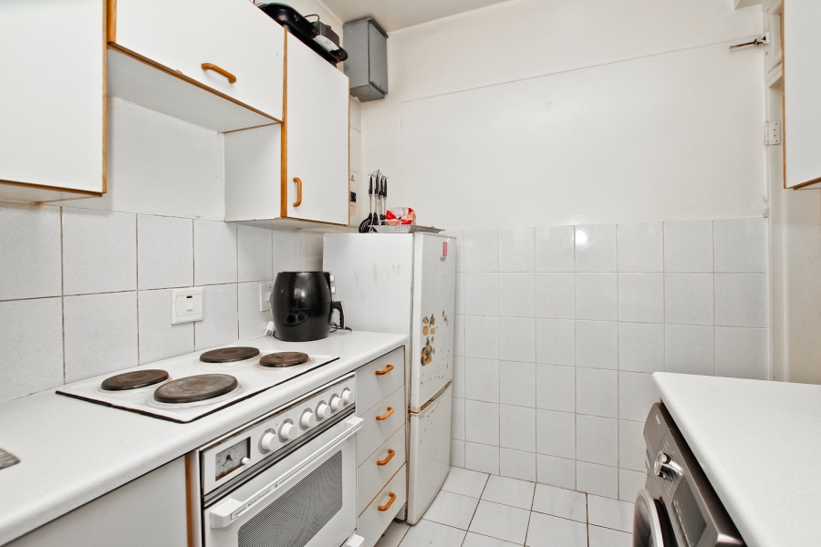 To Let 1 Bedroom Property for Rent in Cyrildene Gauteng