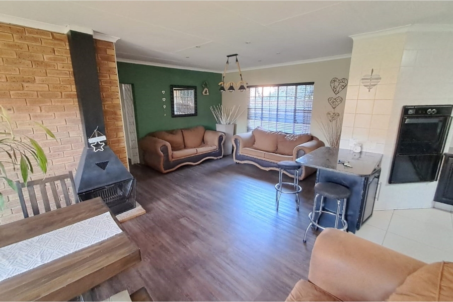 3 Bedroom Property for Sale in Wierda Park Gauteng