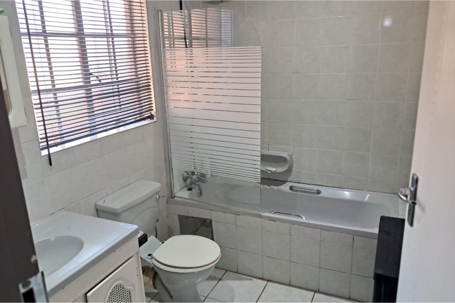 3 Bedroom Property for Sale in Wierda Park Gauteng