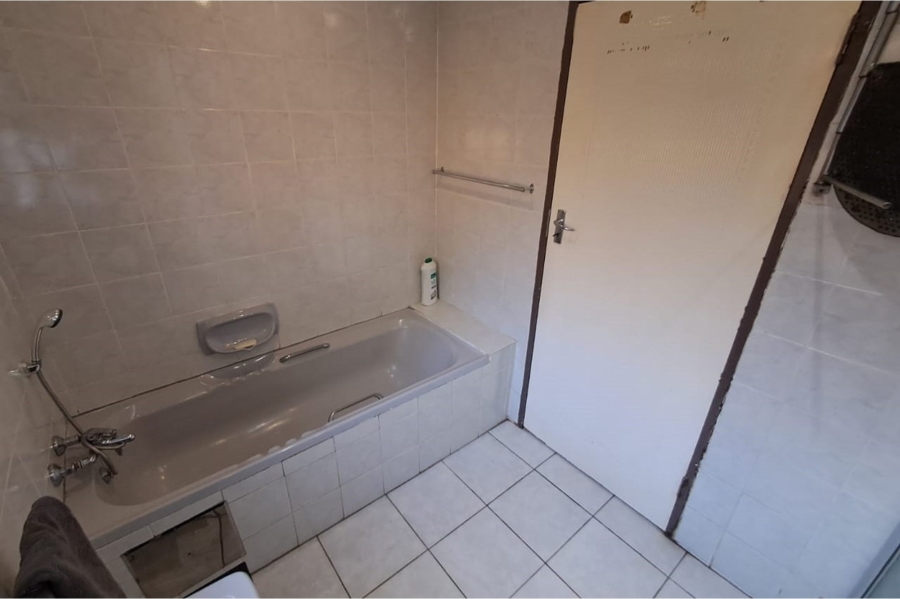 3 Bedroom Property for Sale in Wierda Park Gauteng