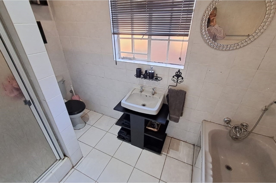 3 Bedroom Property for Sale in Wierda Park Gauteng