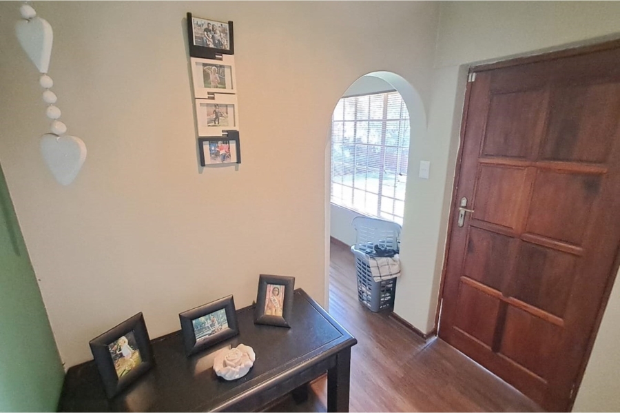 3 Bedroom Property for Sale in Wierda Park Gauteng