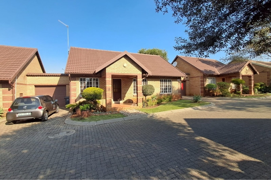 2 Bedroom Property for Sale in Clubview Gauteng