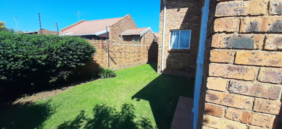 3 Bedroom Property for Sale in Bonaero Park Gauteng