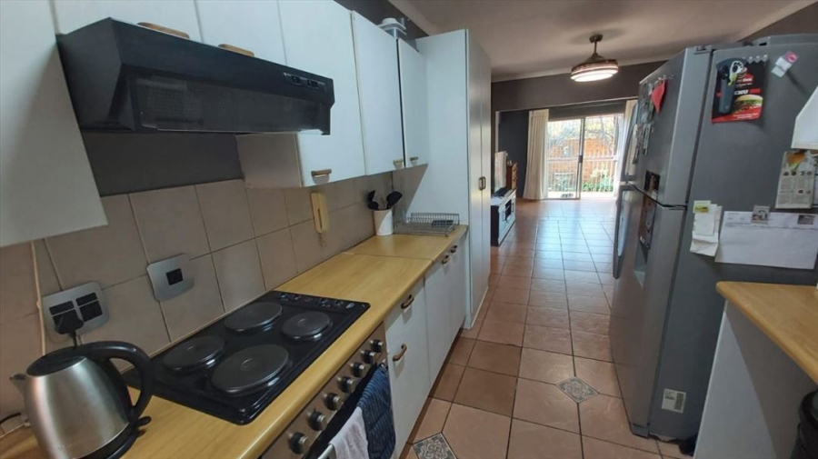 3 Bedroom Property for Sale in Bonaero Park Gauteng