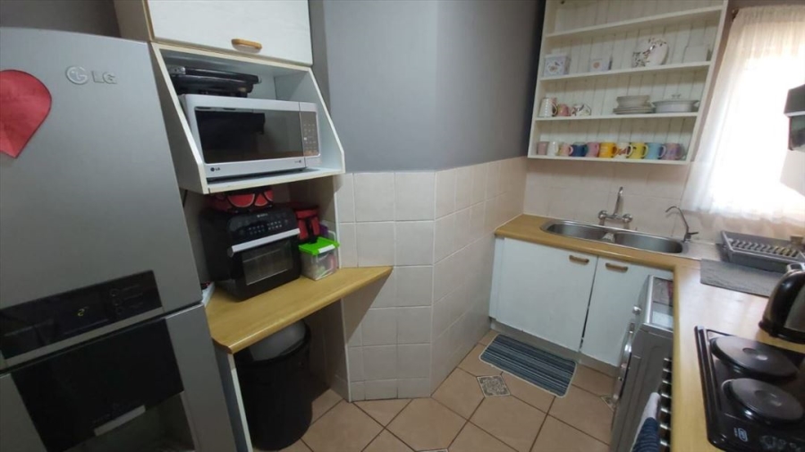 3 Bedroom Property for Sale in Bonaero Park Gauteng