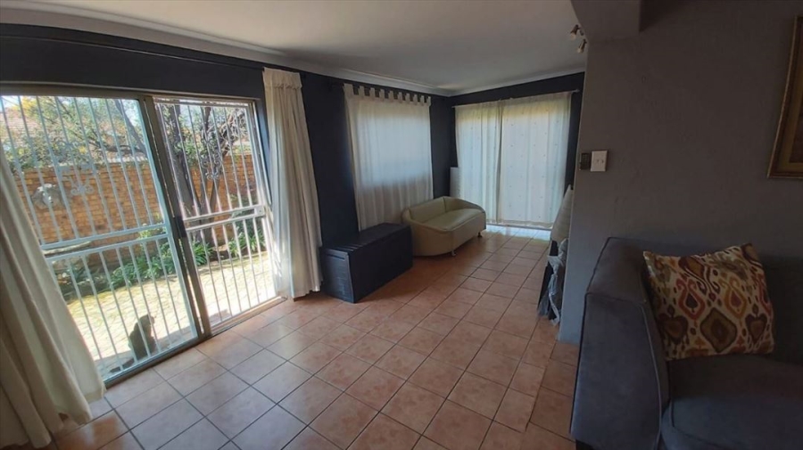 3 Bedroom Property for Sale in Bonaero Park Gauteng