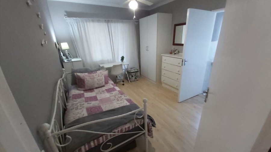 3 Bedroom Property for Sale in Bonaero Park Gauteng