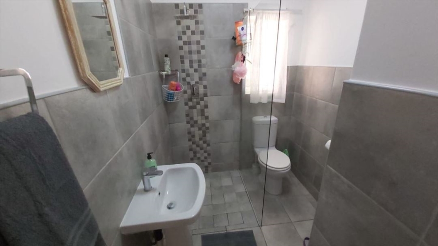 3 Bedroom Property for Sale in Bonaero Park Gauteng