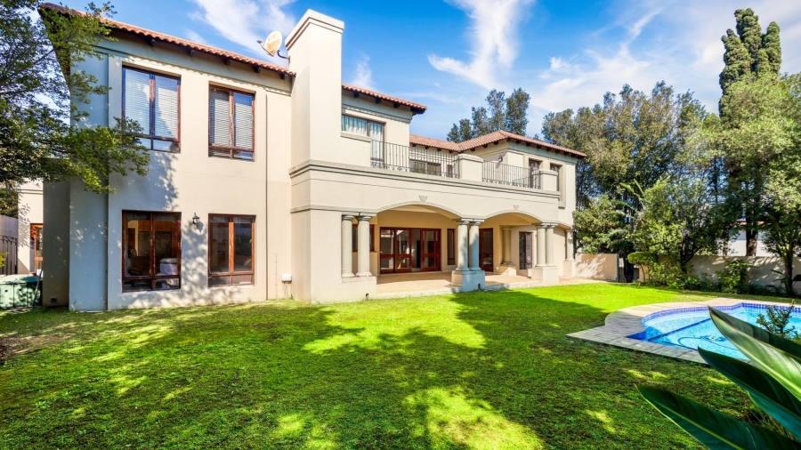 5 Bedroom Property for Sale in Dainfern Golf Estate Gauteng