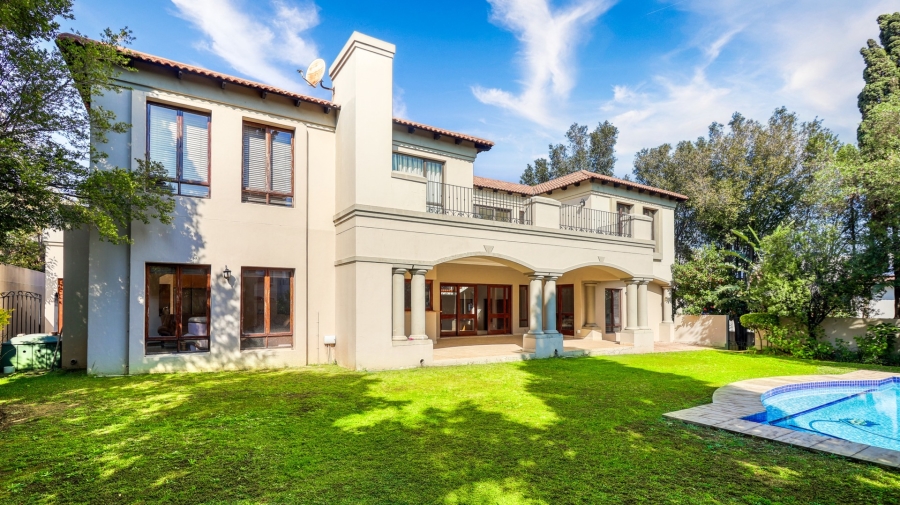 5 Bedroom Property for Sale in Dainfern Golf Estate Gauteng