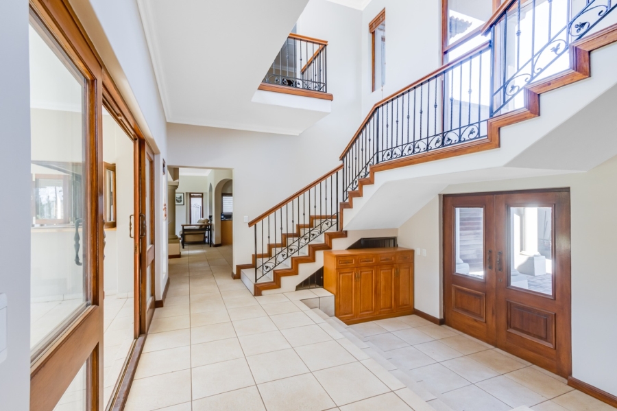 5 Bedroom Property for Sale in Dainfern Golf Estate Gauteng