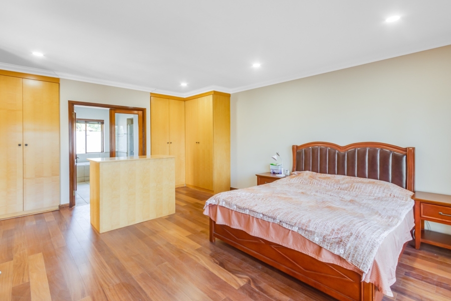 5 Bedroom Property for Sale in Dainfern Golf Estate Gauteng