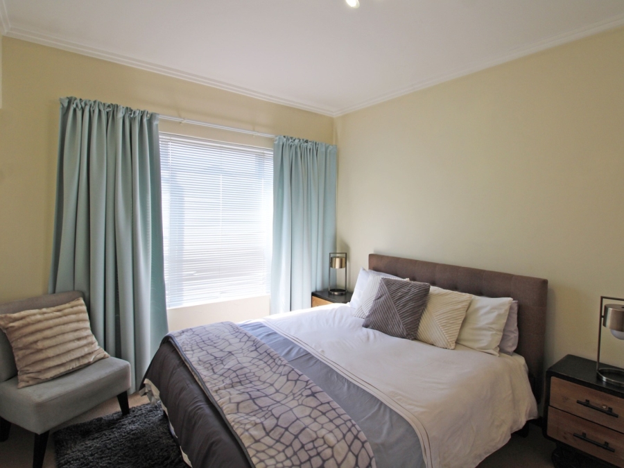 1 Bedroom Property for Sale in Bryanston Gauteng