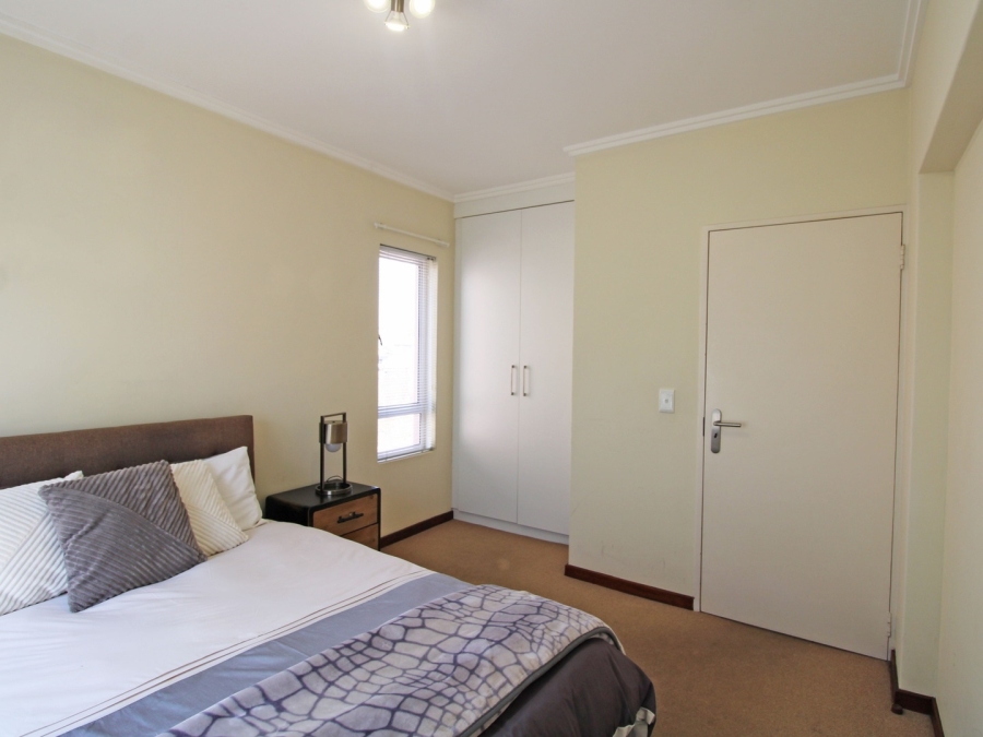 1 Bedroom Property for Sale in Bryanston Gauteng