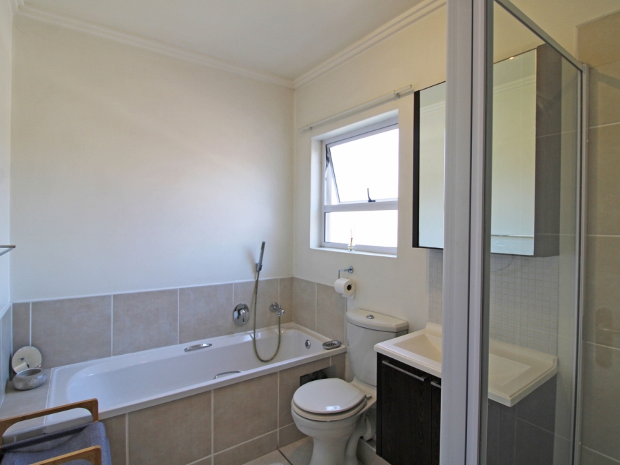 1 Bedroom Property for Sale in Bryanston Gauteng